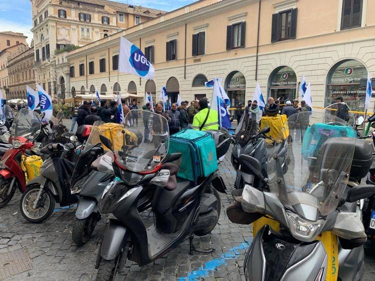 Rider pronti allo sciopero. Ugl 'Se serve blocchiamo le piattaforme'