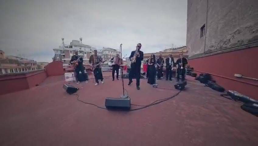 Fiorello show, sorpresa Cremonini con l'inedito 'La Santa Pennicanza'