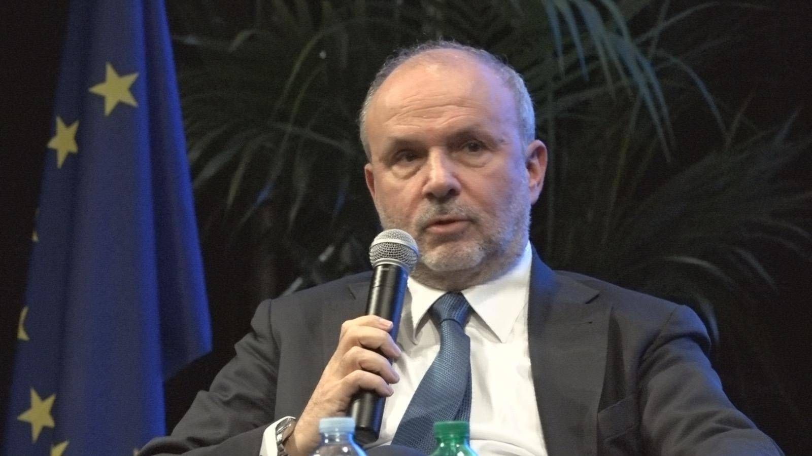 Tumori, Schillaci: "Lotta contro il cancro priorità di Governo e ministero Salute"