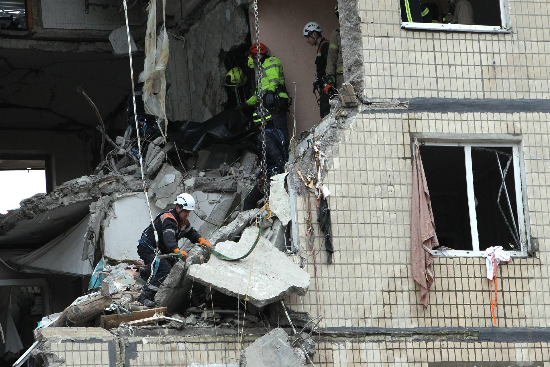 Ucraina, nuovi attacchi: "Russia sempre più vicina alla conquista di Pokrovsk"