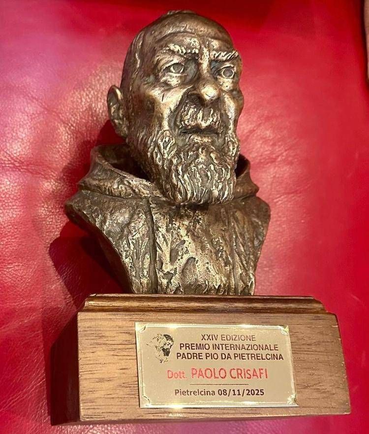 Il premio 'Padre Pio da Pietrelcina' al presidente di Remind Crisafi