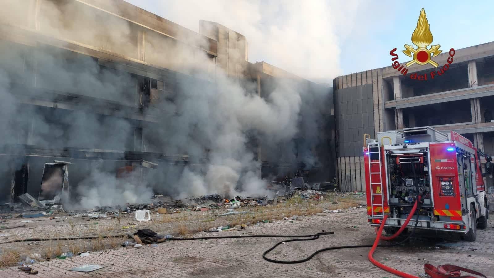 dentro persone che lo occupavano