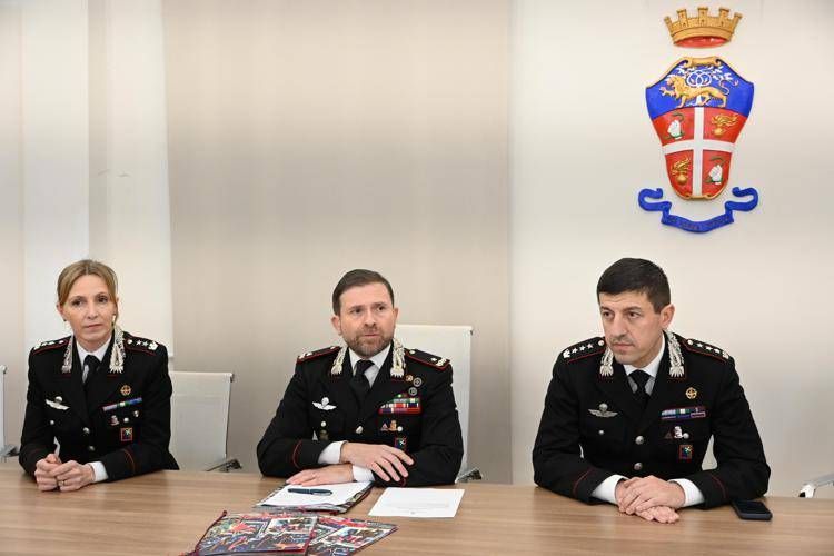 Il comandante provinciale dei carabinieri di Milano Rodolfo Santovito, con i comandanti del gruppo di Milano Milano Agostino Scala e del gruppo di Rho Emanuela Rocca