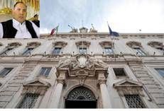 Il palazzo della Consulta e nel riquadro Almasri - Ipa