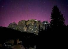 Aurora boreale in Val di Fassa - (Da Facebook)