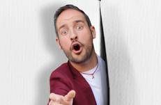 Filippo Caccamo in un dettaglio della locandina di 'Fuori di tela'