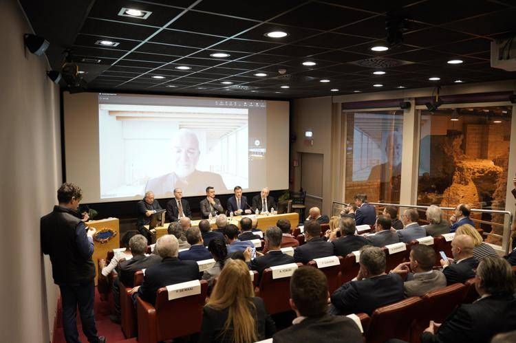 Zootecnia, Assocarni: fatturato tra allevamento e industria pari a 13 miliardi, produzione +6,3%