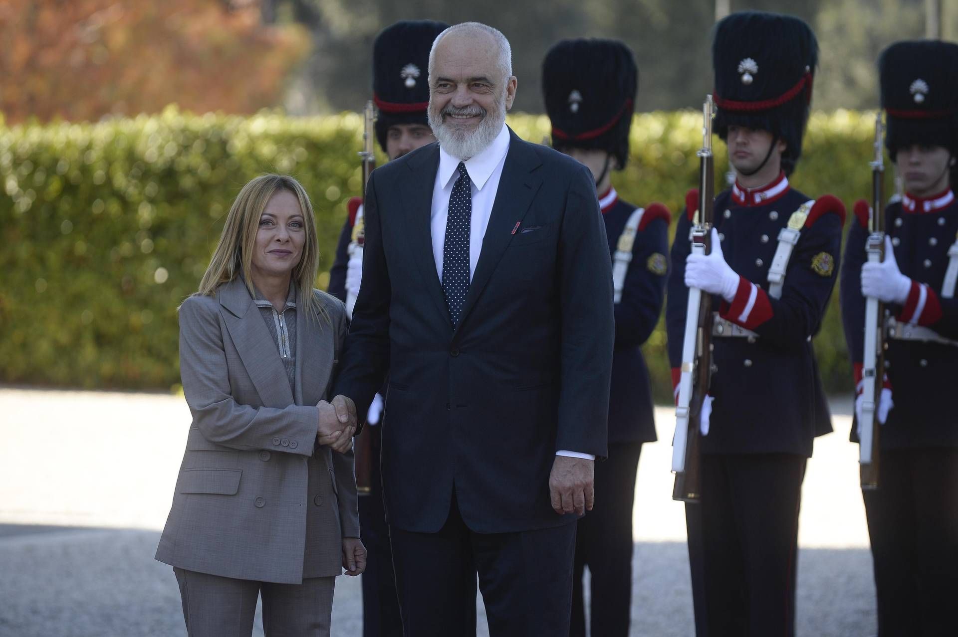 Migranti, Meloni: "Protocollo Albania funzionerà con nuovo patto asilo"