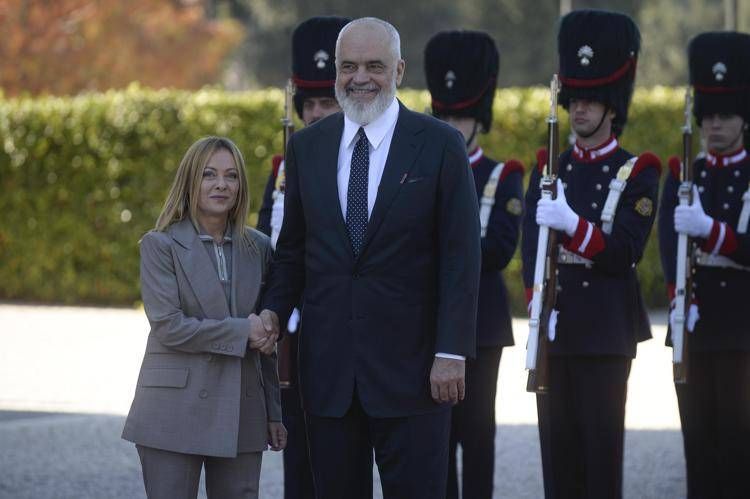 Italy's premier Giorgia Meloni with Albanian counterpart Edi Rama at Villa Doria Pamphili in Rome on 13 November, 2025