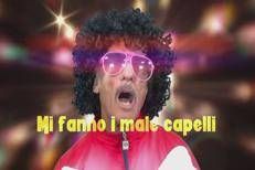 Fiorello e Biggio, videoclip tutto da ridere sulle note di 'Mi fanno male i capelli'