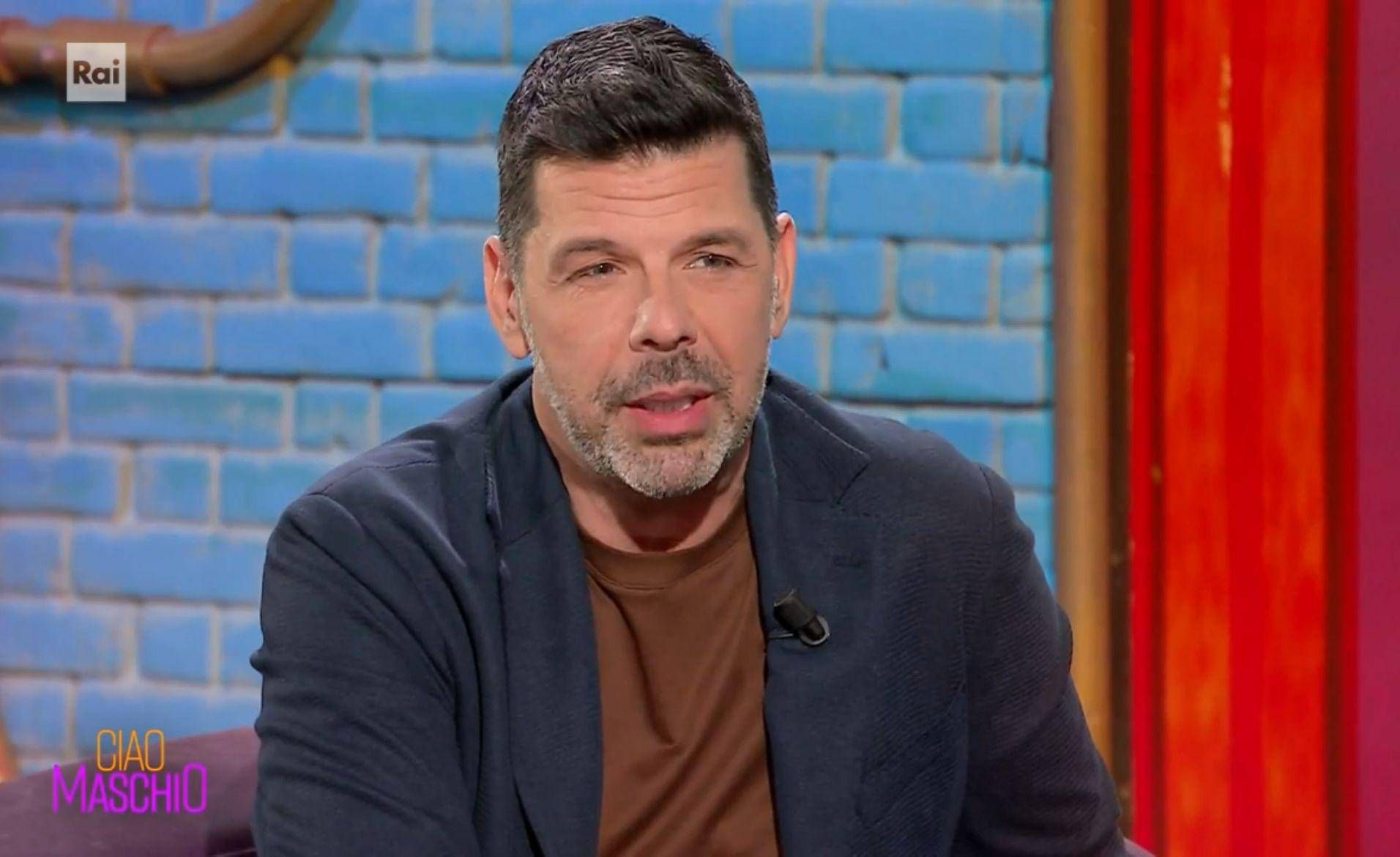 Salvo Sottile a 'Ciao Maschio': "Ero timido, mi nascondevo dietro il divano"