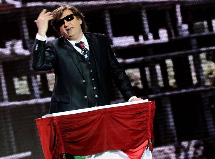 Antonio Albanese interpreta il suo personaggio 