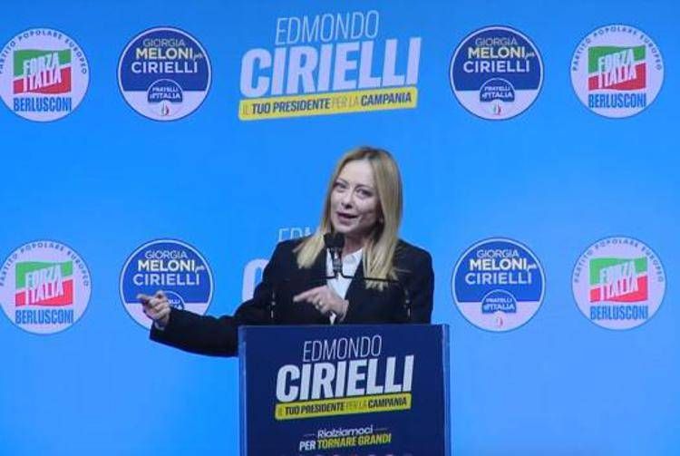 Giorgia Meloni a Napoli