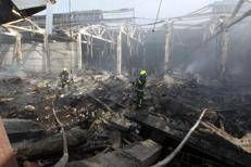 Ucraina, macerie a Dnipro dopo un raid russo - Fotogramma /Ipa