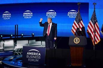 Borsa: Simoncelli (Invesco): "Fed in bilico, utili aziendali solidi e consumi in evoluzione. Zona Euro in ripresa"