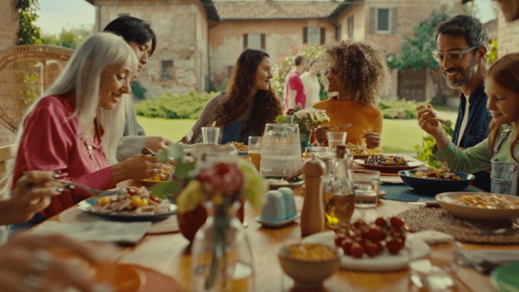 felicia_lasvoltabuona_credits_blackball_comm image - credits @blackball