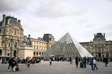 Il Louvre (Ipa)