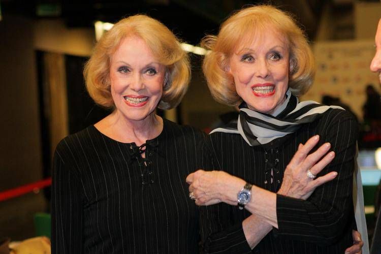 kessler_gemelle_sorrisi_fg_ipa image Alice ed Ellen Kessler - Fotogramma /Ipa