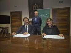 La firma dell'accordo fra il rettore Bonini e il direttore generale Gujral