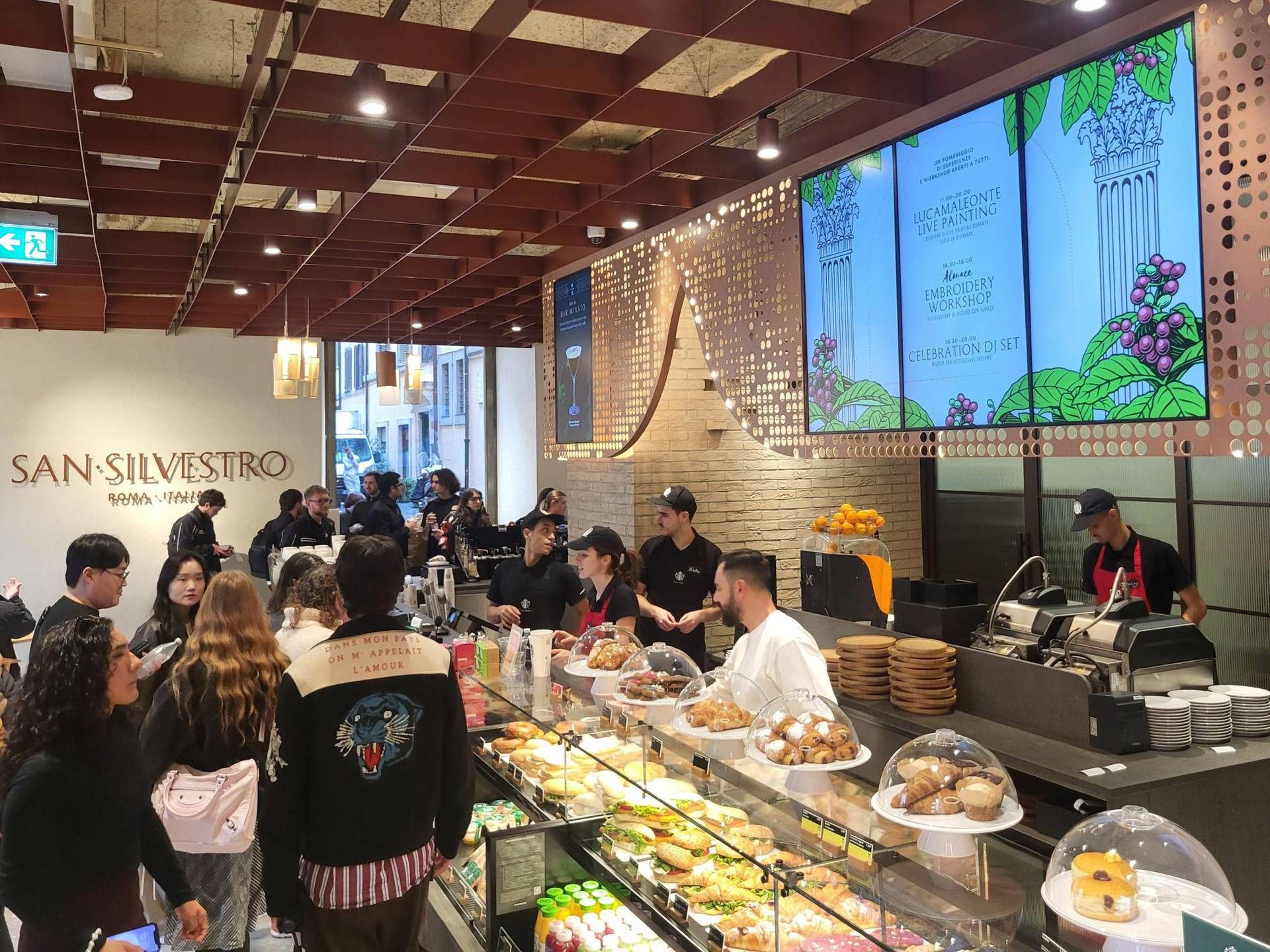 starbucks roma 5 comm