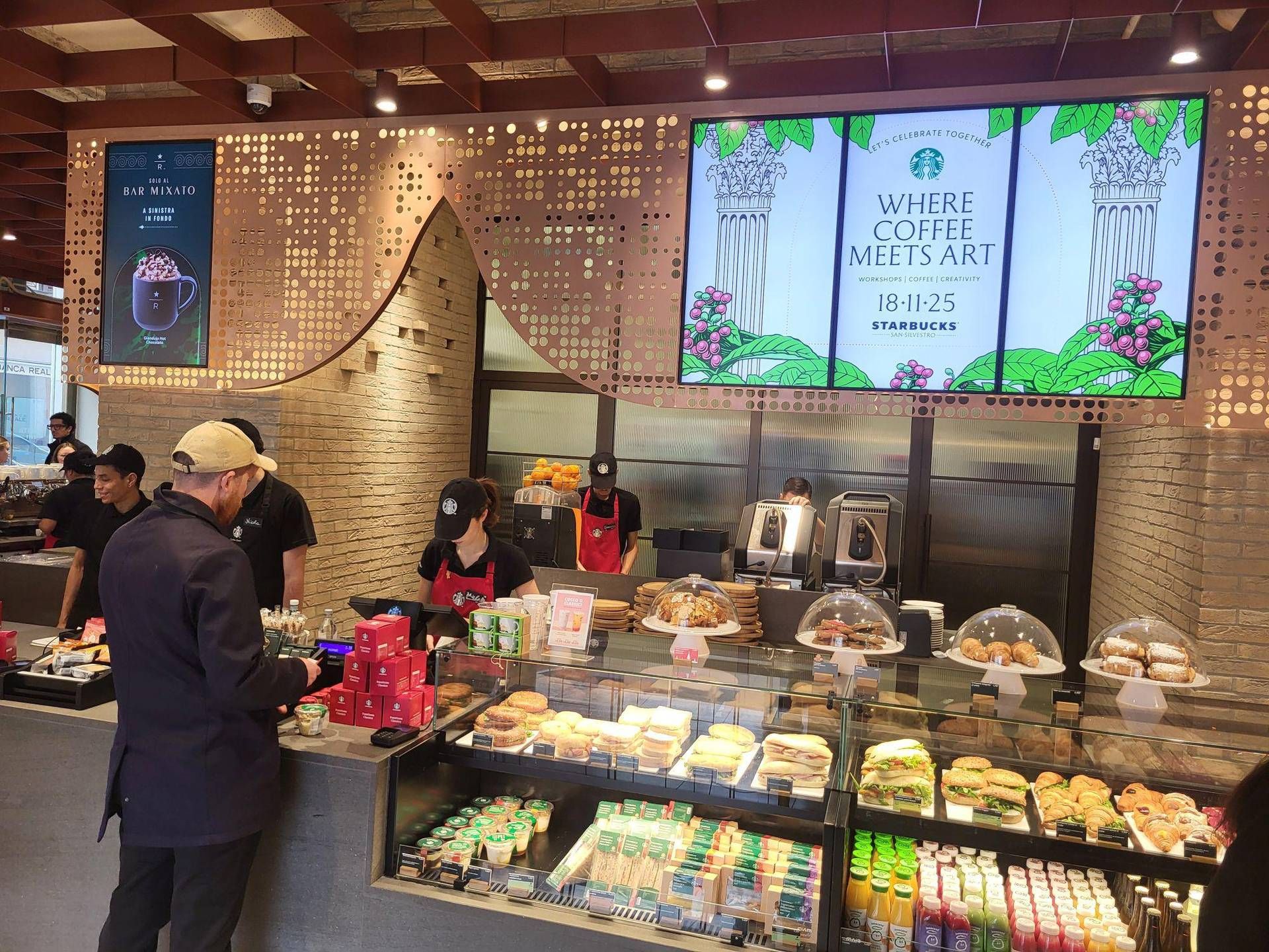 starbucks roma 4 comm