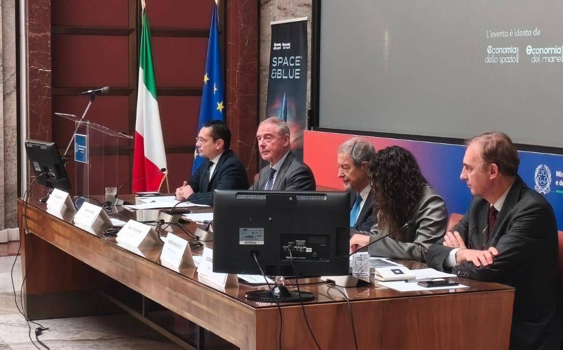 Urso: "Spazio e mare, due settori per lo sviluppo dell'eccellenza scientifica e manifatturiera italiana"