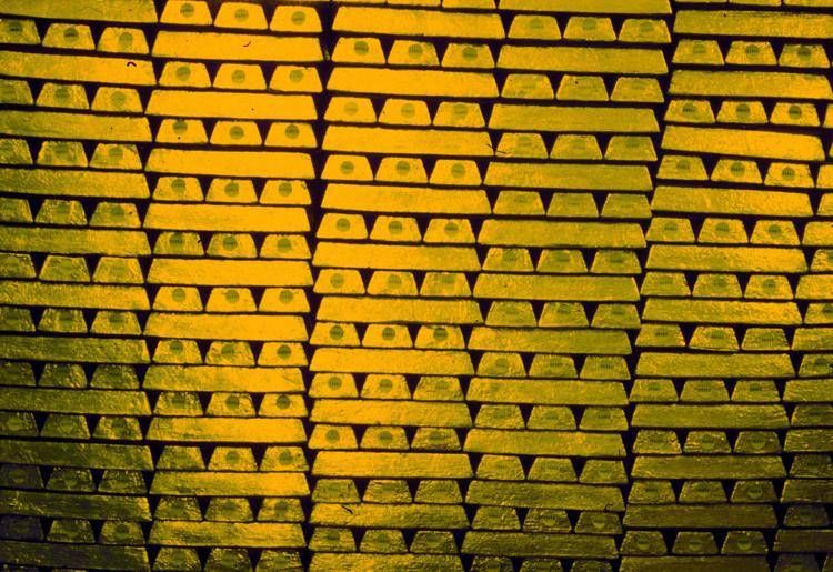 Lingotti d'oro impilati