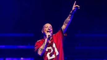 Clementino 'infiamma' Milano con il suo show, ora tocca a Napoli