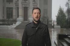 Ucraina al bivio, Zelensky e il piano Trump: 