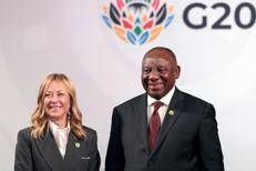 Giorgia Meloni e Cyril Ramaphosa (Afp)