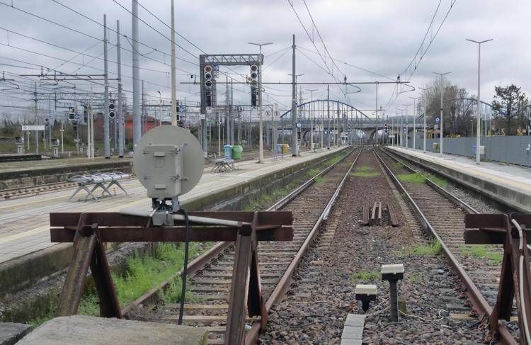 Un binario del treno (Fotogramma/Ipa)