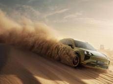 Cayenne Electric: il debutto a Dubai tra tecnologia e potenza nel deserto
