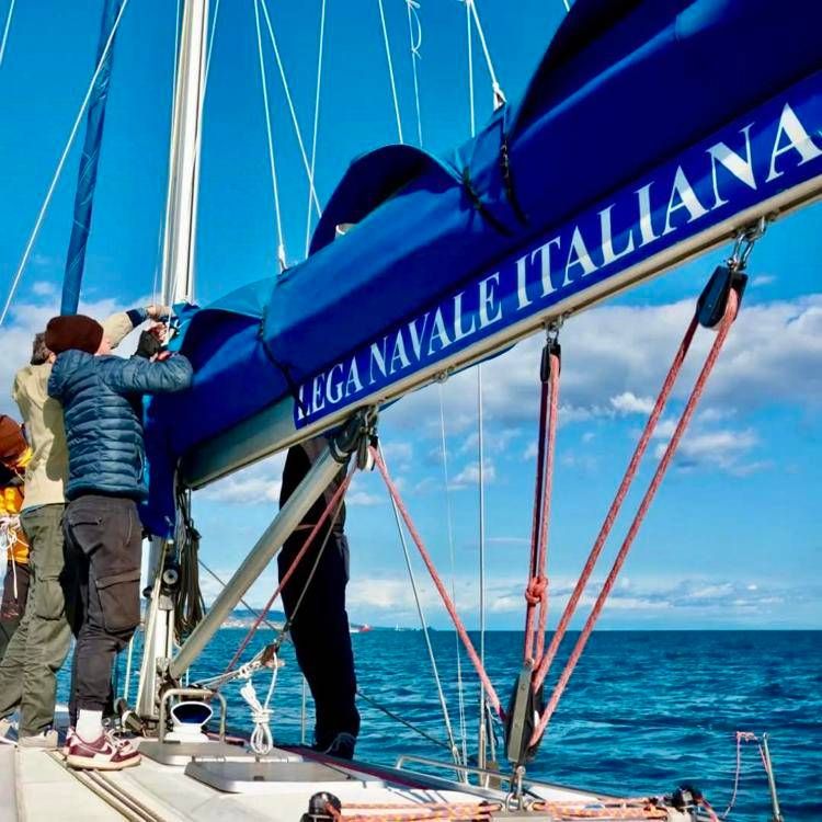 Violenza su donne, Lega Navale Italiana intitola barca 'La donna blu' a Sara Campanella