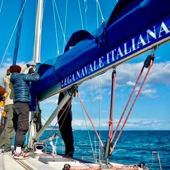 Violenza su donne, Lega Navale Italiana intitola barca 'La donna blu' a Sara Campanella