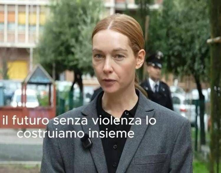 Cristiana Capotondi nello spot dei carabinieri