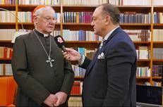 Card. Gerhard Ludwig Müller con il giornalista di A Haber Dundar Kesapli 