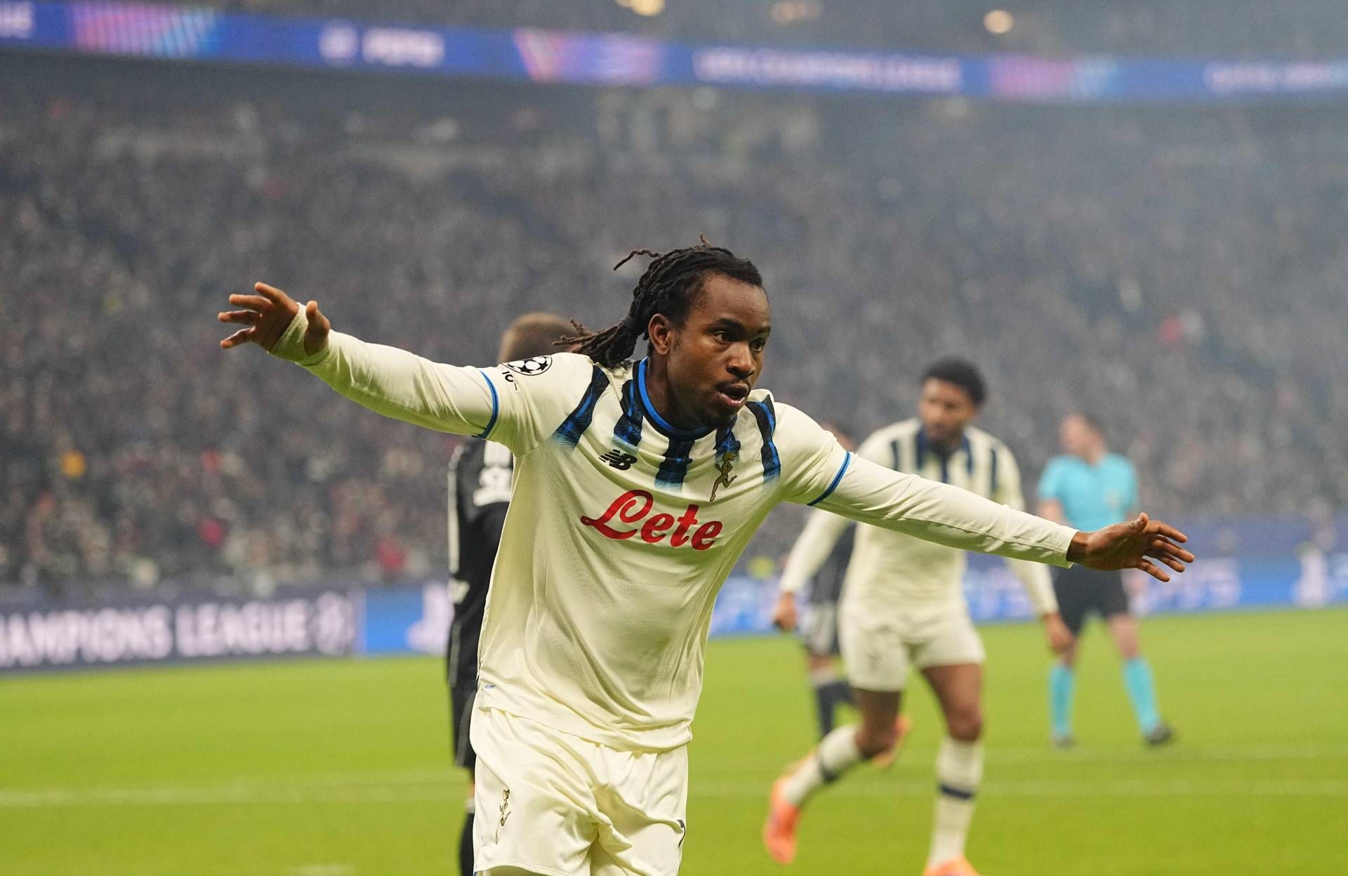 Eintracht-Atalanta 0-3 in Champions League. Goals at Lookman, Ederson e De Ketelaere