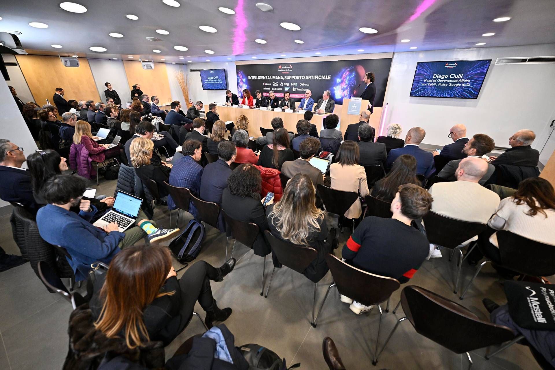 Jugel (Ue): "La tempistica AI Act rivista solo per renderlo più efficace"