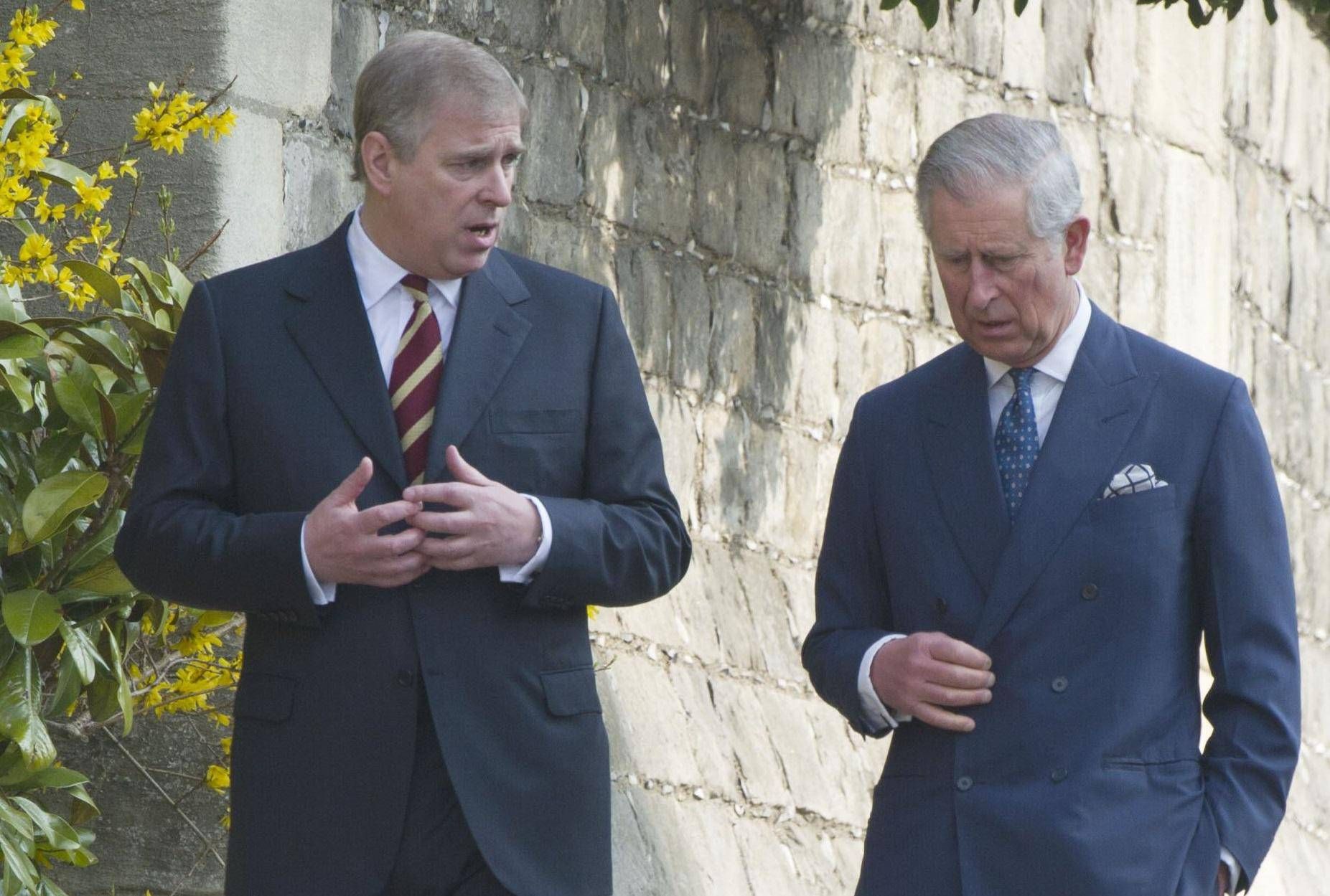 Da Windsor al Bahrein, Andrea verso esilio dorato? La mossa di re Carlo