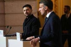 Volodymyr Zelensky ed Emmanuel Macron - (Afp)