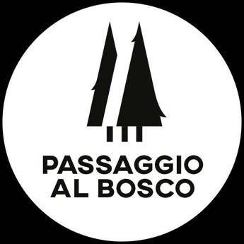 Esce per Passaggio al Bosco 