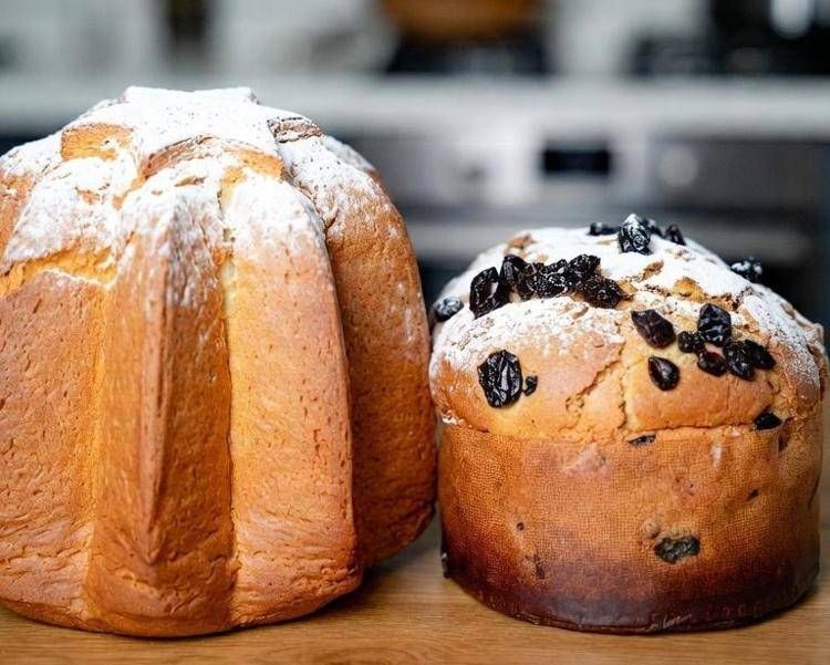 Un pandoro e un panettone