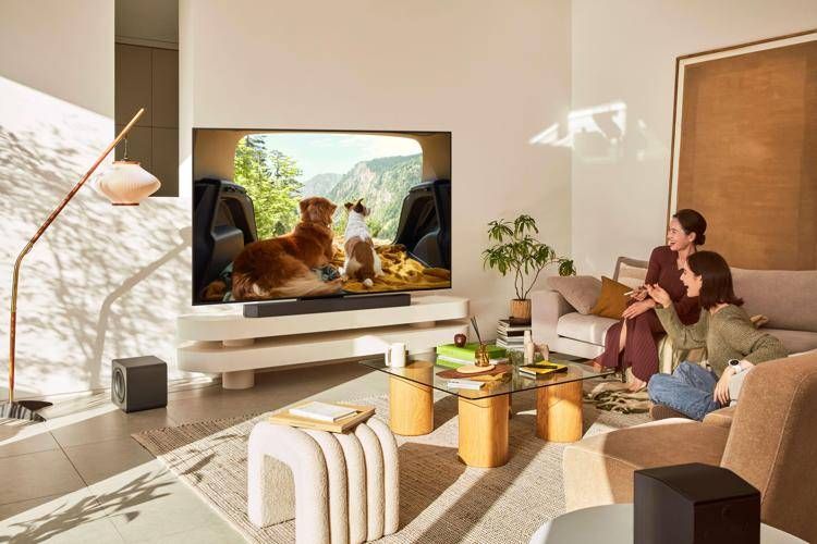 Samsung Trend Radar: "Per Gen Z e Millennials stare a casa è il nuovo trend"