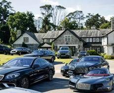 Auto di lusso parcheggiate