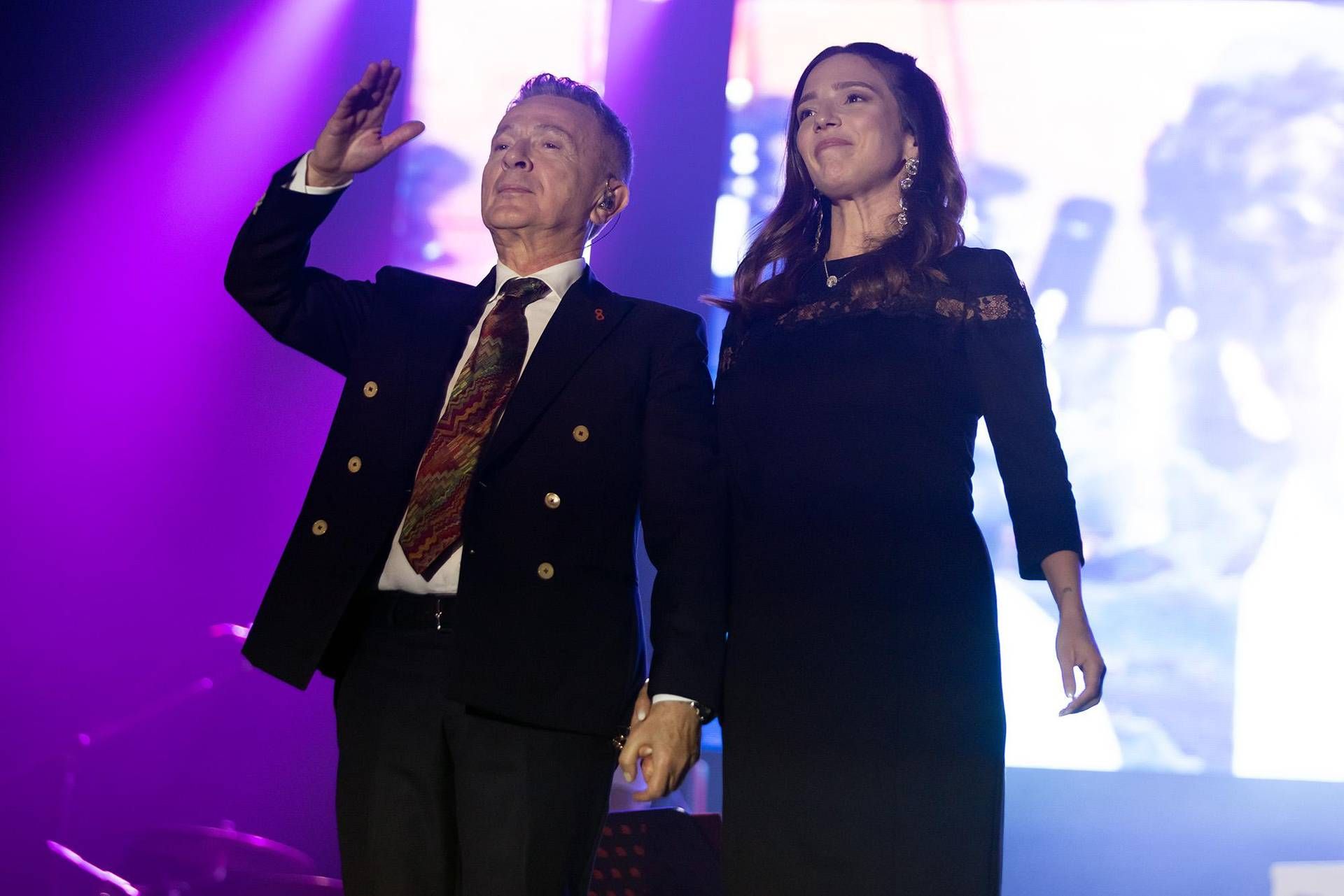 Pupo, la figlia Clara lo 'tradisce' a La volta buona: "Mio cantante preferito? Gigi D'Alessio"