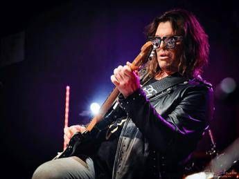 Grignani: "Mi davano del maledetto a 23 anni, se ci avessi creduto mi sarei rovinato"