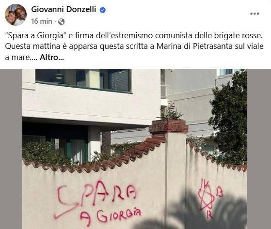 Donzelli pubblica foto scritta su muro: "'Spara a Giorgia' a firma Br, non ci fermeremo"