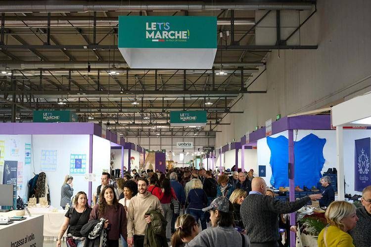af_istituzionale_marche_comm image Artigiano in Fiera, inaugurata l’area della Regione Marche
