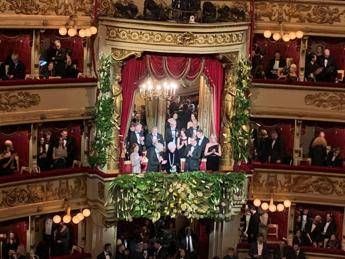 Scala: la Prima tra gala e finanza, Mps-Mediobanca e l’ottimismo sull’economia