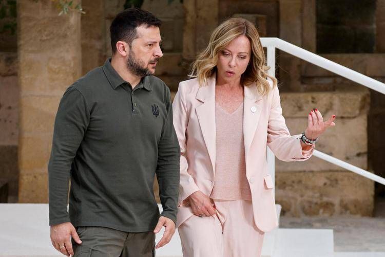 Volodymyr Zelensky e Giorgia Meloni - (Afp)